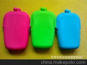 【硅膠化妝包(中號) 硅膠手機零錢包 廠家直供 專業生產訂做錢包】價格,廠家,圖片,化妝包、化妝箱、梳妝盒,東莞市高埗俊凱塑膠制品廠-
