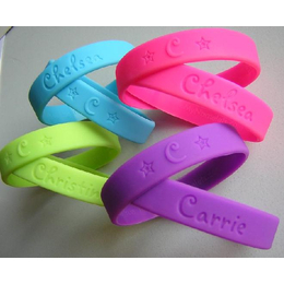 實用運(yùn)動手環(huán)訂購指南 聚焦百順硅塑膠制品專業(yè)制造